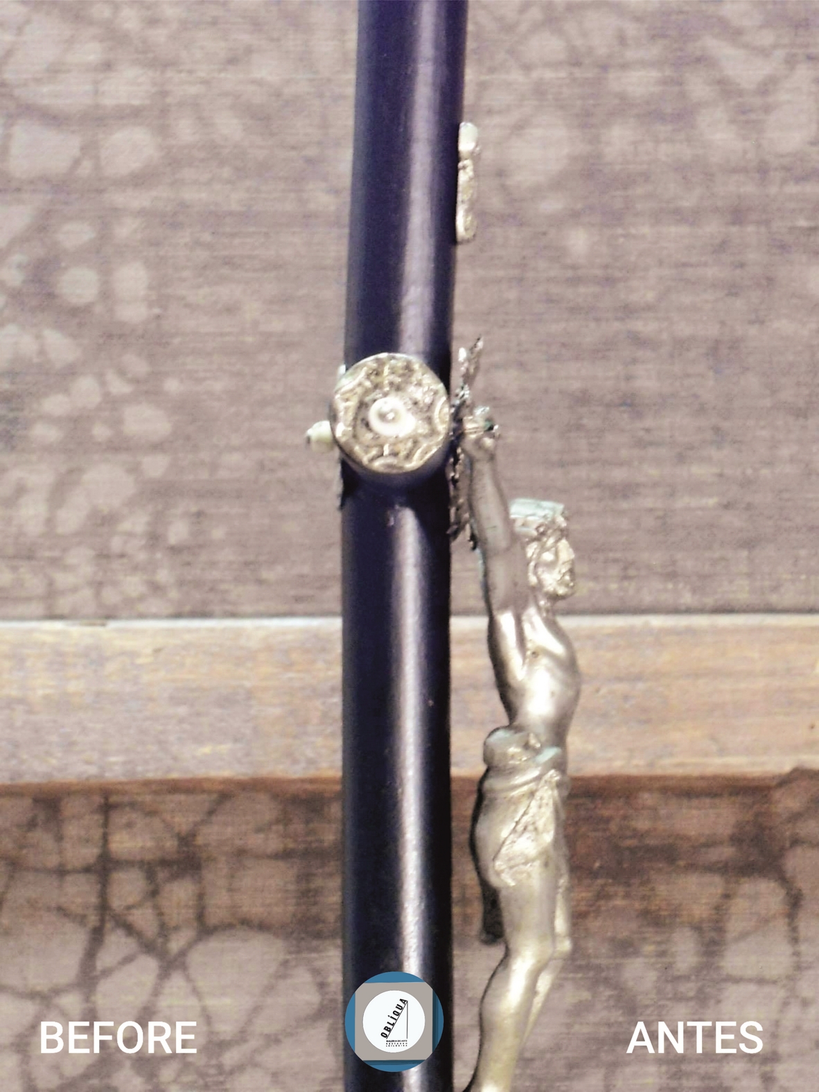 crucifixo com Cristo em metal1.9B7.jpg